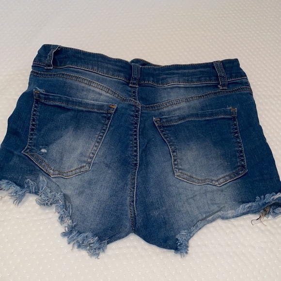 Jean shorts - Picture 2 of 3
